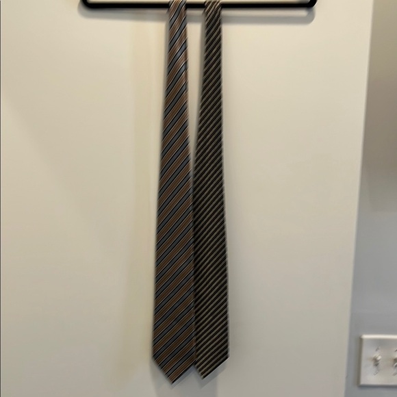 Elegant Striped Men's Ties - Black and Brown - Picture 4 of 4